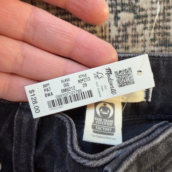 Madewell The Curvy '90s Straight Jean • size 29 • Faded Black • NWT • NM273 - Picture 8 of 15